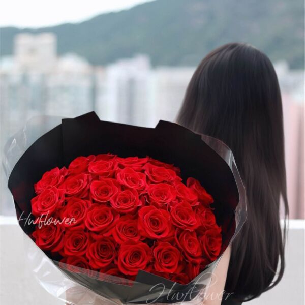 2026 此生所愛｜33 支厄瓜多爾頂級玫瑰 The One · 33 Ecuadorian Premium Roses｜三生三世愛你・求婚紀念日專屬 | HW Flower