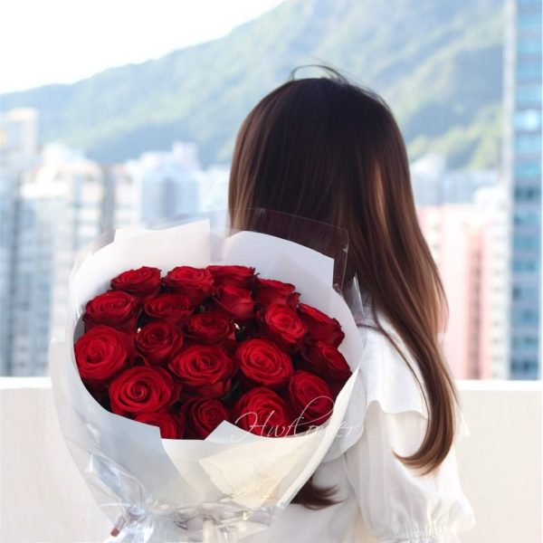 Be My Valentine RED ROSE 精選紅玫瑰花束｜生日紀念日浪漫花束｜HWFLOWER 法式包裝